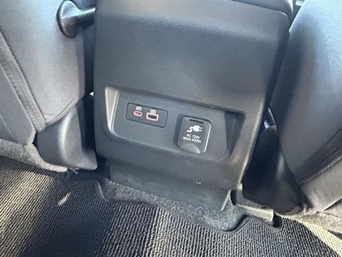 Used 2023 Nissan Frontier SV w/ SV Convenience Package image 26