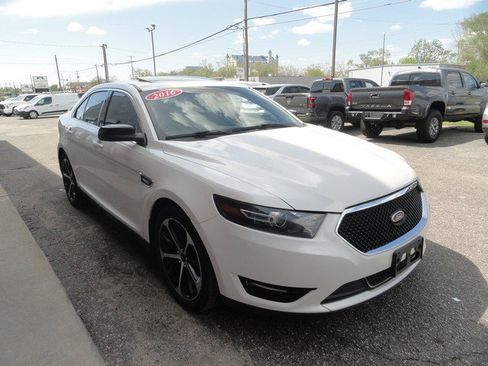 Used 2016 Ford Taurus SHO w/ Equipment Group 401A AWD/4WD image 7