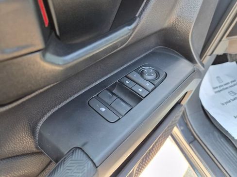 Used 2025 Toyota Tacoma SR AWD/4WD image 13
