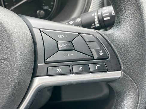 Certified 2022 Nissan Kicks SV FWD image 16