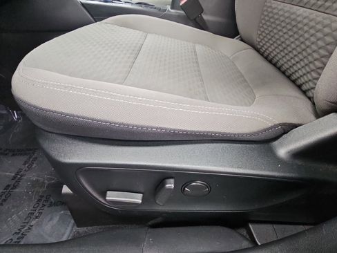 Used 2022 Ford Escape SE w/ SE Sport Appearance Package image 29