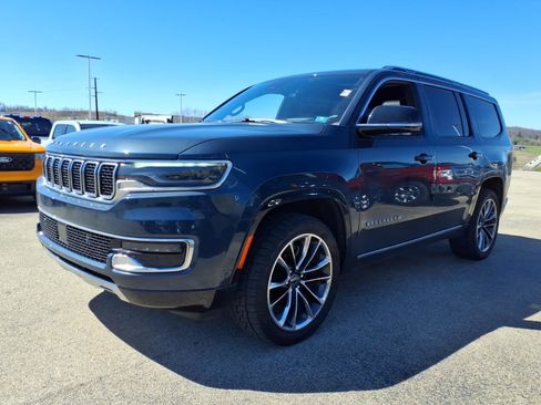 Used 2024 Jeep Wagoneer Series III w/ Premium Group I image 5