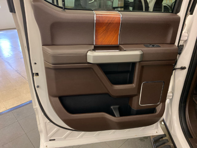 Used 2018 Ford F150 King Ranch w/ Equipment Group 601A Luxury AWD/4WD image 33