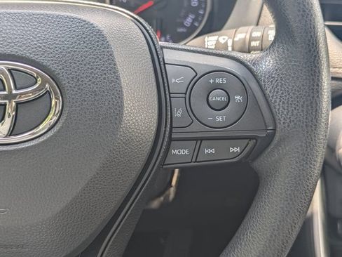 Used 2019 Toyota RAV4 XLE w/ Convenience Package FWD image 22