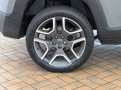 Used 2020 Jeep Renegade Limited w/ Advanced Technology Group image 9