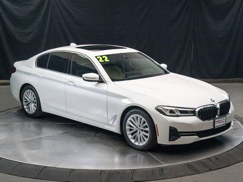 Used 2022 BMW 530i xDrive w/ Premium Package AWD/4WD image 2