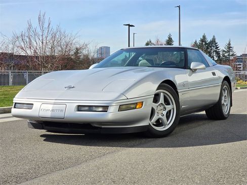 Used 1996 Chevrolet Corvette Coupe image 1