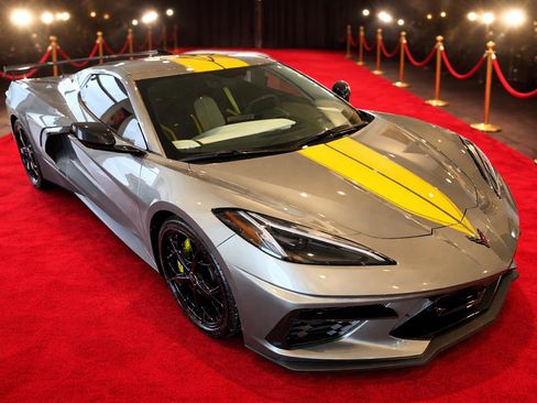 Used 2022 Chevrolet Corvette Stingray Premium Conv image 1