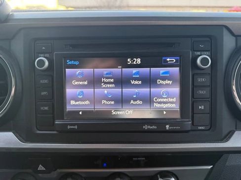 Used 2018 Toyota Tacoma SR5 image 25