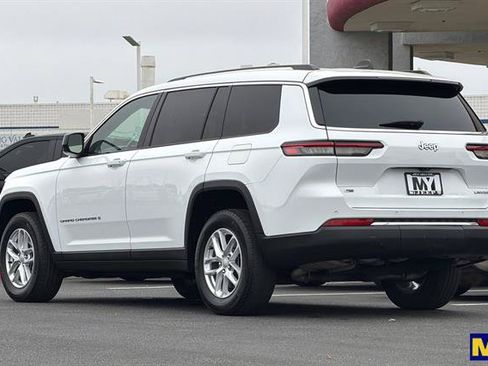 Used 2022 Jeep Grand Cherokee L Laredo w/ Luxury Tech Group I RWD image 6