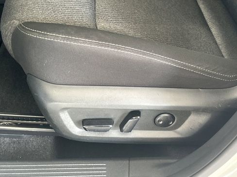 Used 2024 Nissan Rogue SV image 13