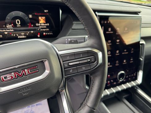 Used 2025 GMC Acadia Elevation image 23