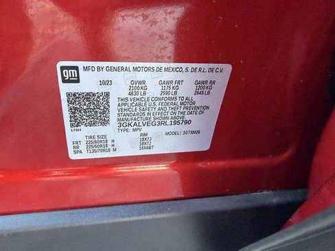 Used 2024 GMC Terrain SLT w/ Tech Package image 38