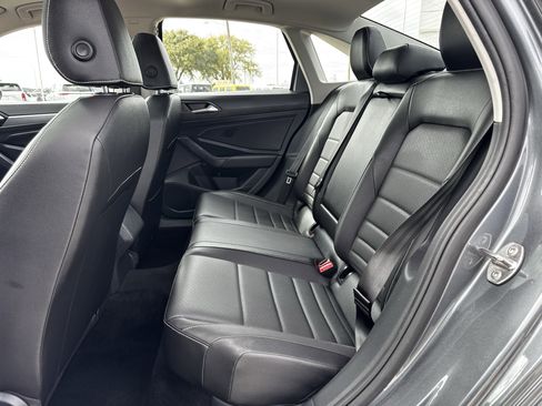 Used 2024 Volkswagen Jetta SE image 30