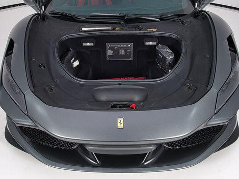Certified 2023 Ferrari F8 Tributo RWD image 34