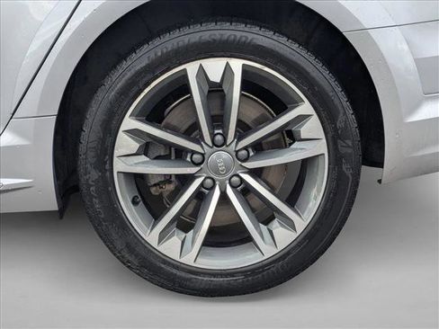 Used 2018 Audi A4 2.0T allroad Prestige w/ Prestige Package image 10