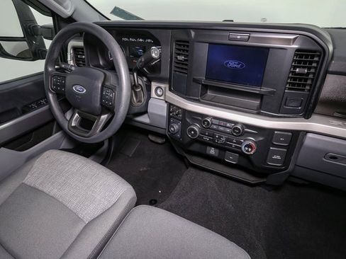 Used 2025 Ford F350 XLT image 17