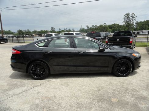 Used 2014 Ford Fusion SE w/ Equipment Group 202A image 5