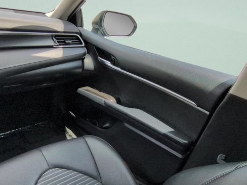 Used 2023 Toyota Camry SE w/ Convenience Package FWD image 12