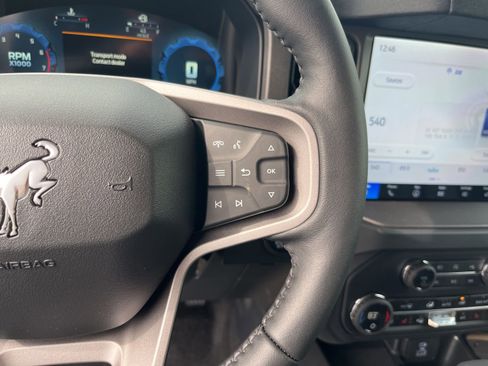 New 2025 Ford Bronco Badlands AWD/4WD image 6