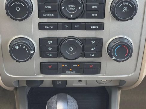 Used 2011 Ford Escape XLT w/ 203A Rapid Spec Order Code FWD image 16