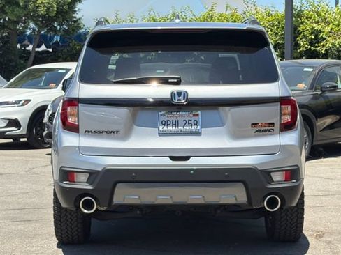 Certified 2025 Honda Passport TrailSport image 5