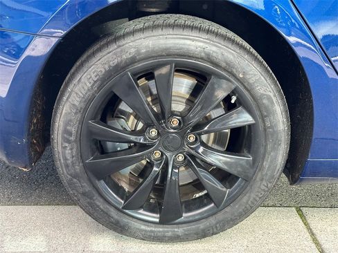 Used 2016 Tesla Model S 90D image 9