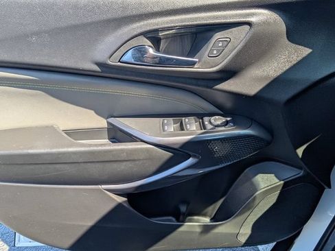 Used 2025 Chevrolet Trax ACTIV w/ Driver Confidence Package FWD image 36