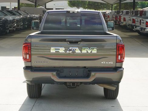 Used 2025 RAM 2500 Laramie AWD/4WD image 4