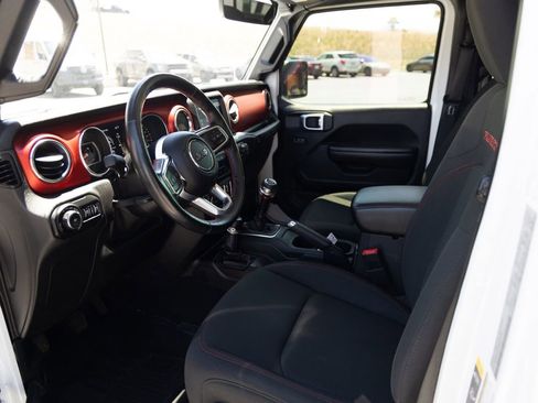 Used 2021 Jeep Wrangler Unlimited Rubicon w/ Uconnect 4C Nav & Sound Group AWD/4WD image 12