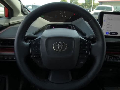 Used 2025 Toyota Prius Plug-In Hybrid image 24