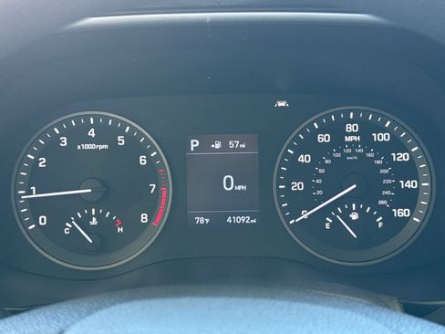 Used 2020 Hyundai Tucson SE w/ Cargo Package FWD image 2