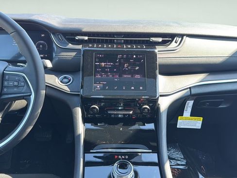 New 2026 Jeep Grand Cherokee Laredo image 16