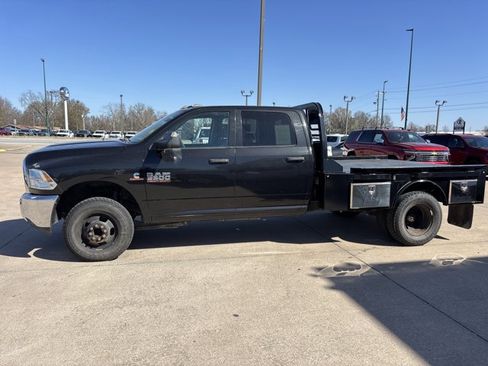 Used 2018 RAM 3500 Tradesman w/ Chrome Appearance Group image 7