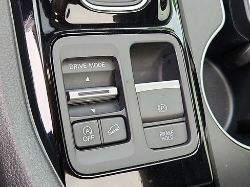 Used 2023 Honda Pilot Touring image 27