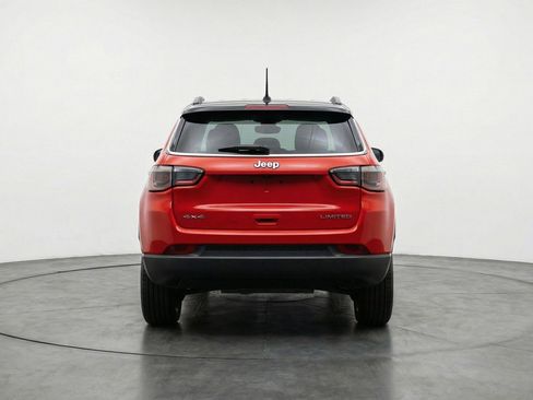 Used 2025 Jeep Compass Limited AWD/4WD image 7