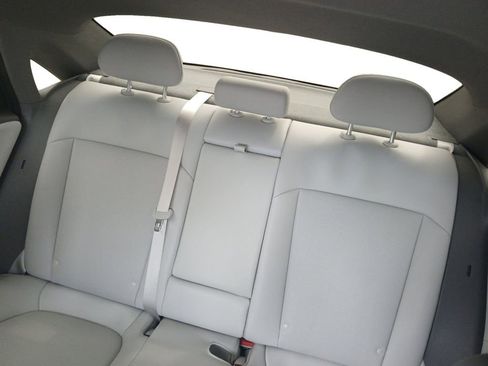 Used 2025 Hyundai Ioniq 6 SEL image 15