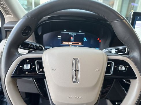 Used 2023 Lincoln Corsair Grand Touring image 23