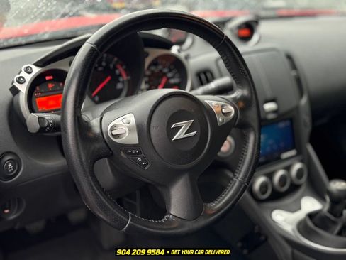 Used 2016 Nissan 370Z Coupe RWD image 10