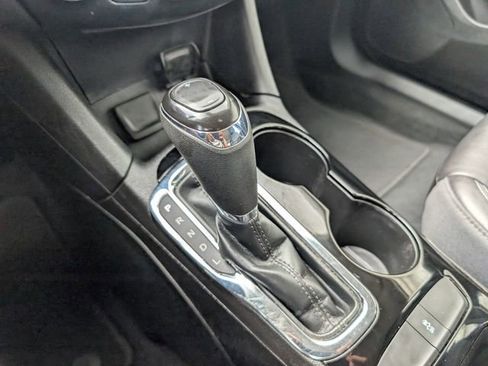 Used 2018 Chevrolet Cruze Premier image 26