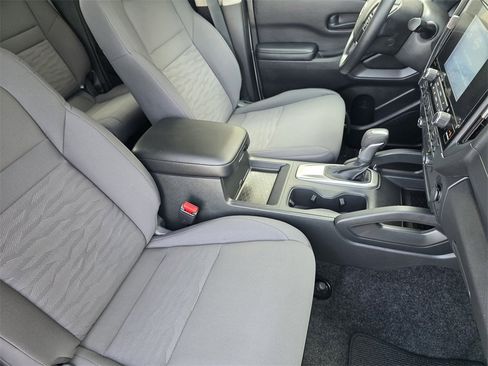 Used 2025 Nissan Frontier S image 9