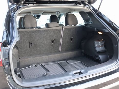 Used 2022 Nissan Rogue Sport S image 16