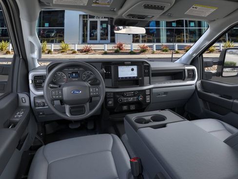 New 2026 Ford F250 XL w/ XL Chrome Package image 9