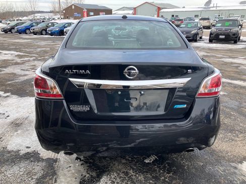 Used 2014 Nissan Altima 2.5 S w/ Display Audio Package image 4