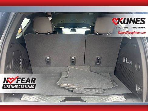 Used 2025 GMC Yukon Denali AWD/4WD image 19