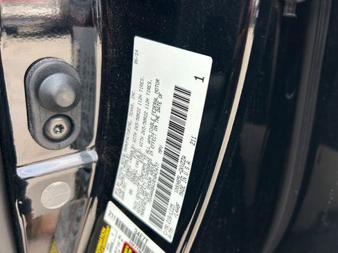 Used 2024 Toyota Sequoia Capstone AWD/4WD image 10