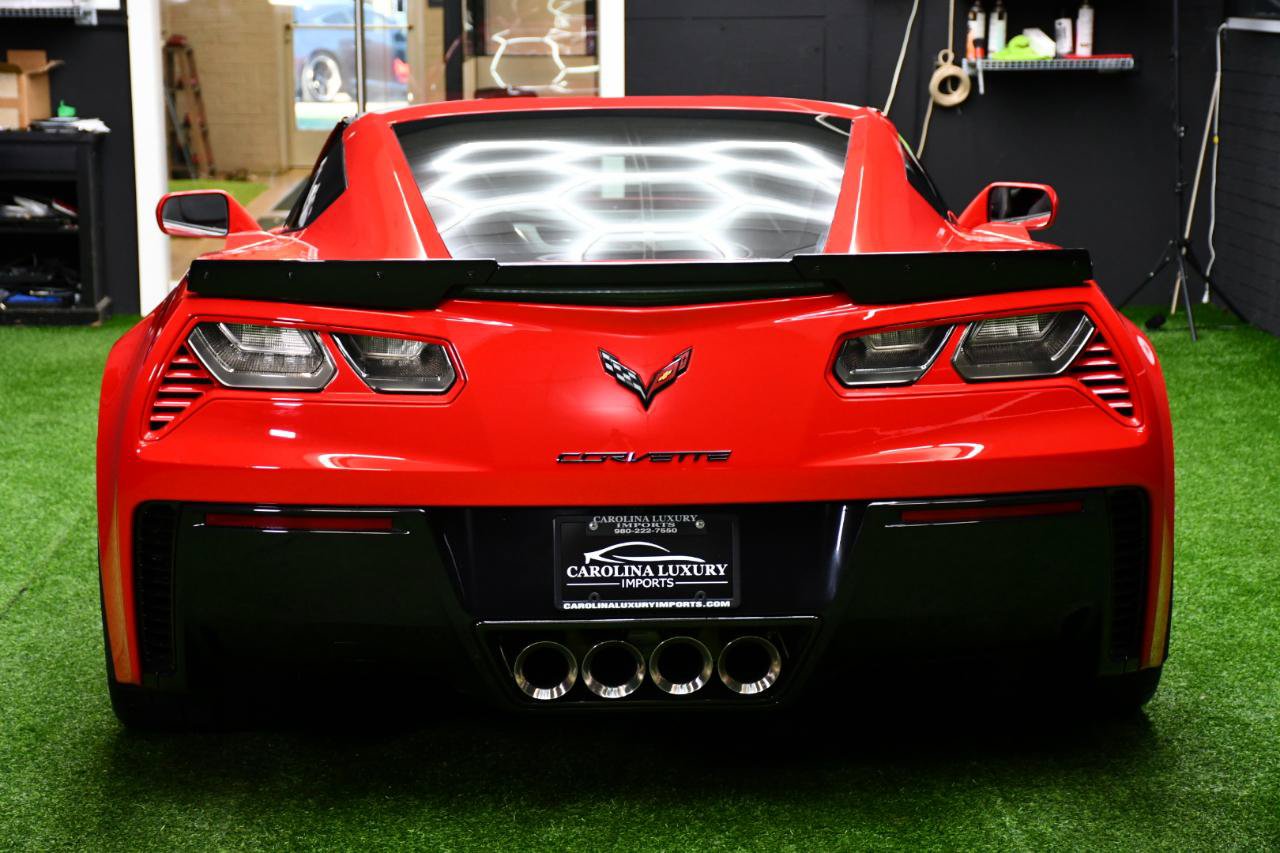 Used 2016 Chevrolet Corvette Z06 w/ 3LZ Preferred Equipment Group RWD image 8