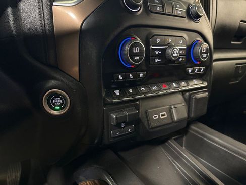 Used 2022 Chevrolet Silverado 3500 High Country w/ Z71 Off-Road Package image 25