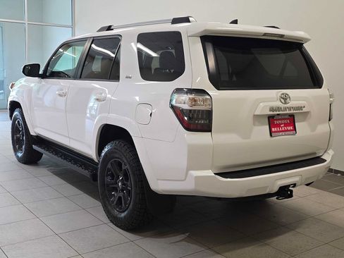 Used 2019 Toyota 4Runner SR5 Premium AWD/4WD image 4