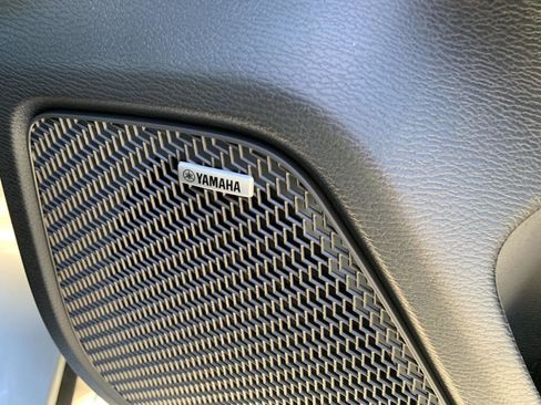 New 2025 Mitsubishi Outlander SEL image 30